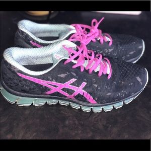 Women’s size 11 Asics running shoes